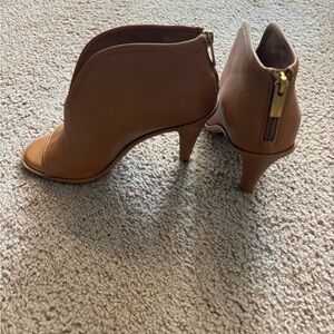 Elegant Tan Heeled Ankle Boots